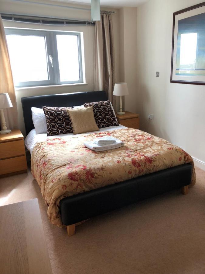 Sky Night Serviced Apartments คาร์ดิฟฟ์ ภายนอก รูปภาพ